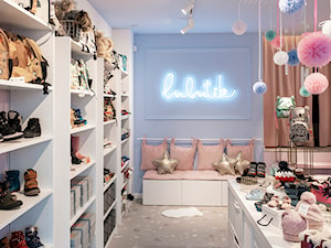 BUBUTIK - sklep z butami dla dzieci - zdjęcie od FANAJŁO Home Design Decor