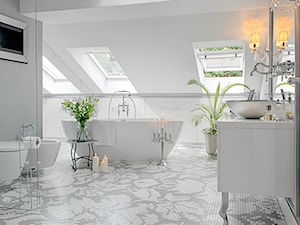Łazienka z niezwykłą podłogą - zdjęcie od FANAJŁO Home Design Decor