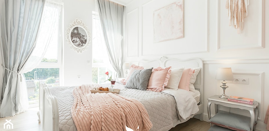 Romantyczna sypialnia – jak ją urządzić? Sprawdź aranżacje w romantycznym stylu