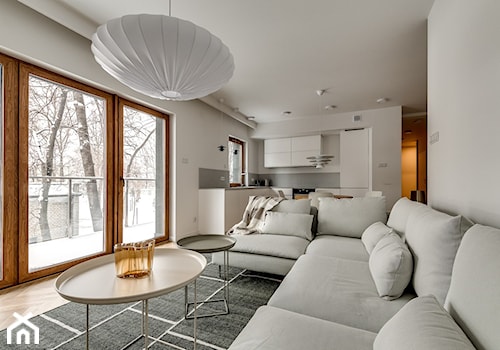 mieszkanie/skandynawskie - Średni biały szary salon z kuchnią z jadalnią, styl skandynawski - zdjęcie od Moble.Projekt