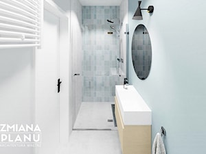 Niebieska łazienka z prysznicem - zdjęcie od Zmiana Planu