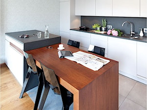 Nowoczesny apartament - Mała biała jadalnia w kuchni, styl nowoczesny - zdjęcie od Architekt wnętrz Maria Jachalska
