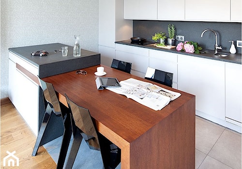 Nowoczesny apartament - Mała biała jadalnia w kuchni, styl nowoczesny - zdjęcie od Architekt wnętrz Maria Jachalska