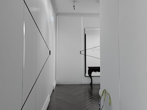 Mieszkanie w Poznaniu - Średni biały hol / przedpokój, styl minimalistyczny - zdjęcie od Architekt wnętrz Maria Jachalska