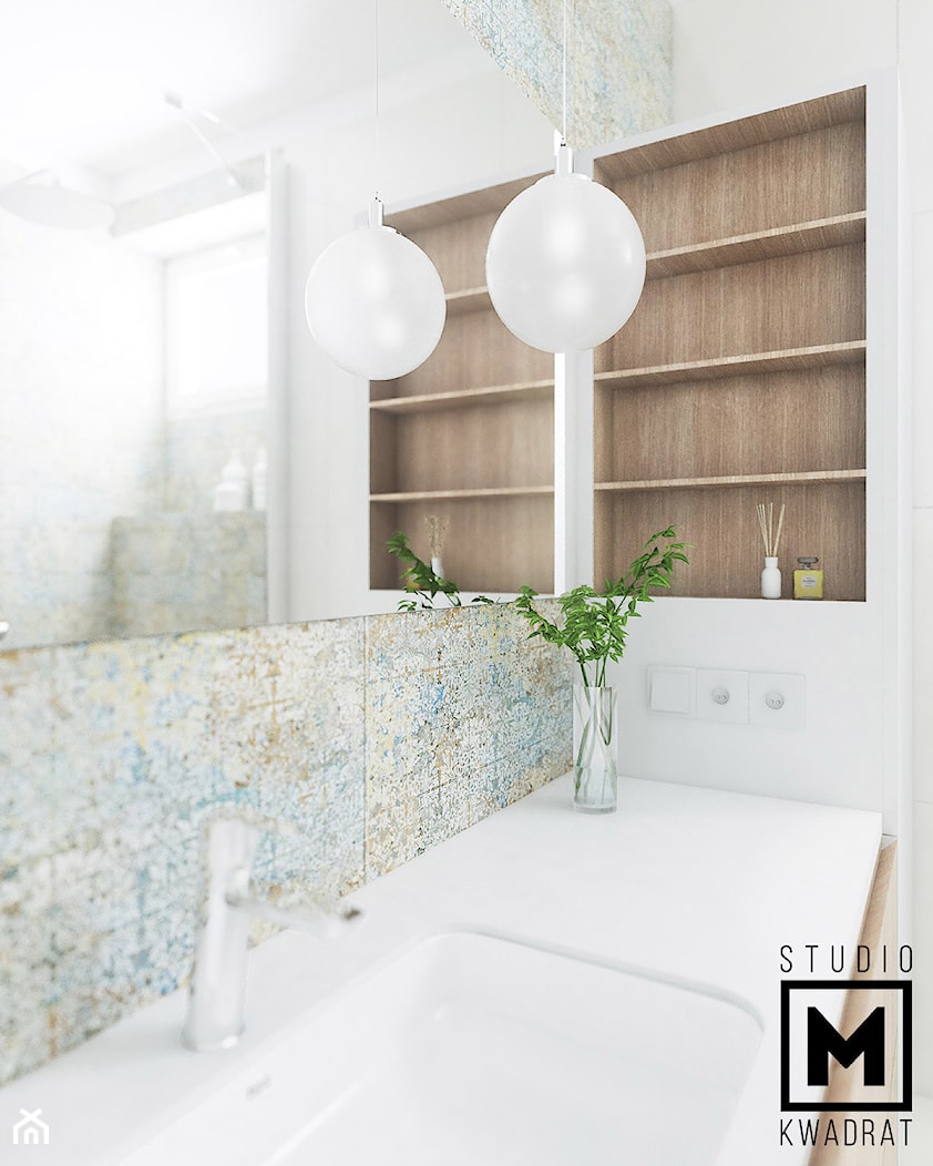 Lustro i blat w łazience. - zdjęcie od Studio M kwadrat | architektura wnętrz - Homebook