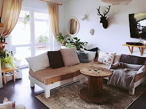 mój dom - Mały biały salon z tarasem / balkonem, styl skandynawski - zdjęcie od Ha Pia