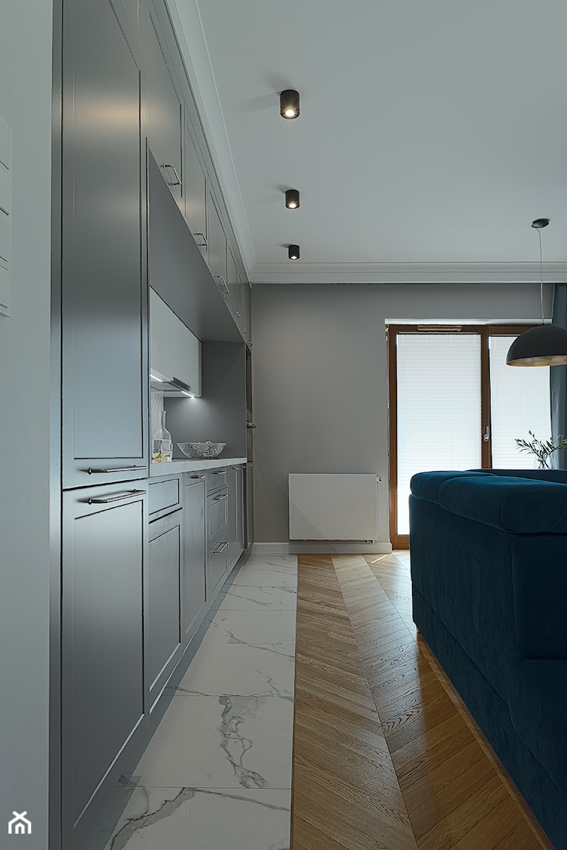 Eleganckie klasyczne mieszkanie dla trzyosobowej rodziny. - zdjęcie od SKOG Łucja Zielińska Projektowanie Wnętrz
