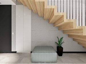 Hol z drewnianymi schodami - zdjęcie od MG Design