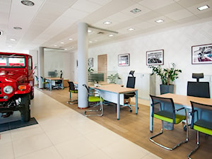Biuro motoryzacyjne - Wnętrza publiczne, styl nowoczesny - zdjęcie od DEMBOWSKA / JAGIEŁŁO studio architektury