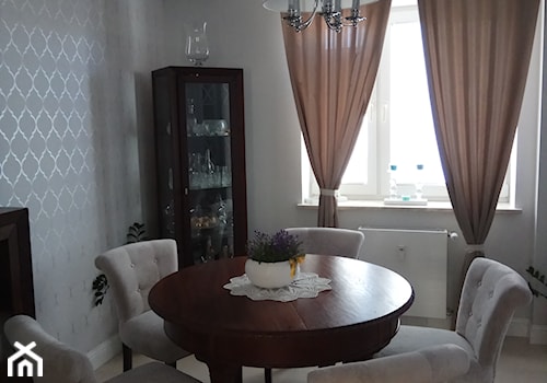 Tradycyjnie i funkcjonalnie - Średnia biała jadalnia jako osobne pomieszczenie, styl tradycyjny - zdjęcie od kaMMat design