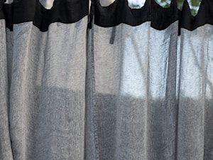 Zasłony lniane - Salon, styl rustykalny - zdjęcie od Tavana Studio