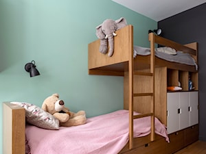 Apartament na Dworskiej - Średni czarny niebieski pokój dziecka dla dziecka dla nastolatka dla chłopca dla dziewczynki dla rodzeństwa, styl nowoczesny - zdjęcie od Loftstudio