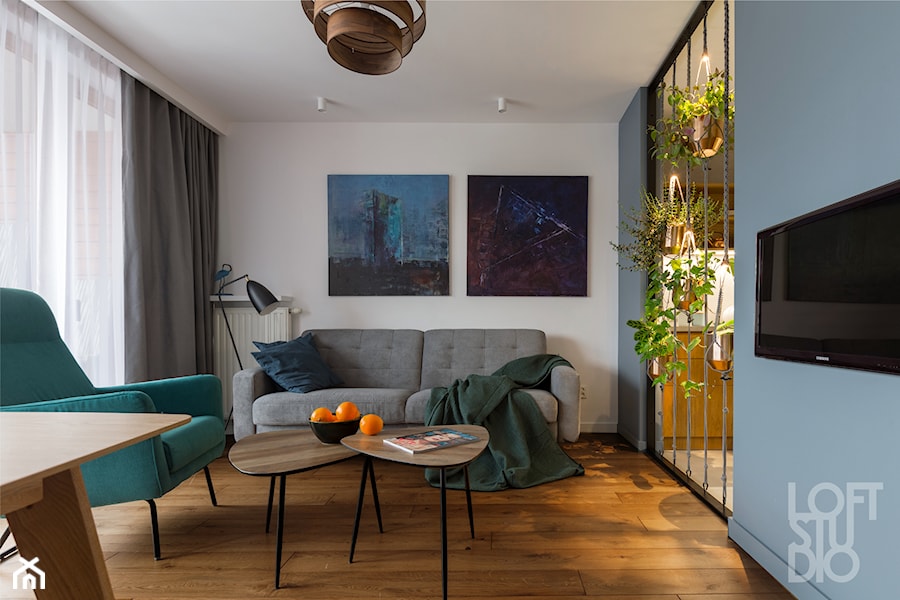 Apartament na Dworskiej - Mały szary salon, styl nowoczesny - zdjęcie od Loftstudio