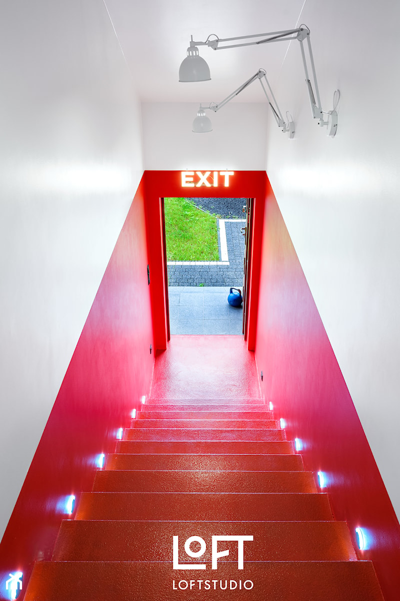 Apartament z kolorem - Hol / przedpokój, styl nowoczesny - zdjęcie od Loftstudio