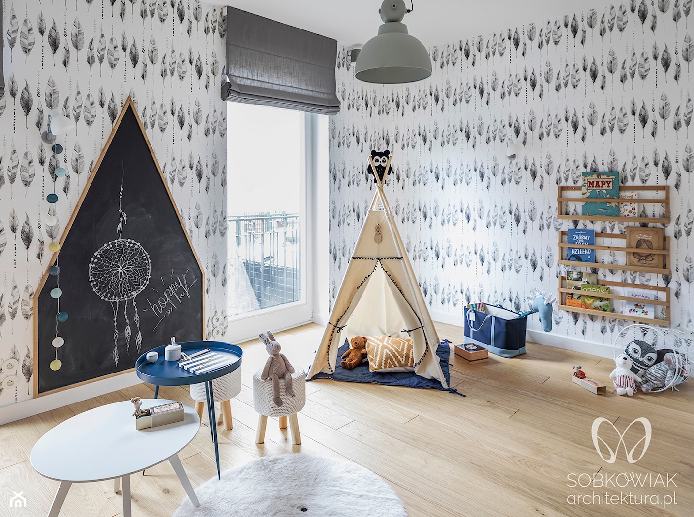 Skandynawska bawialnia dla dzieci z tipi - zdjęcie od Sobkowiak Architektura - Homebook