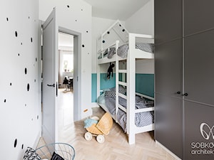 Pokój dzieci z łóżkiem piętrowym - zdjęcie od Sobkowiak Architektura