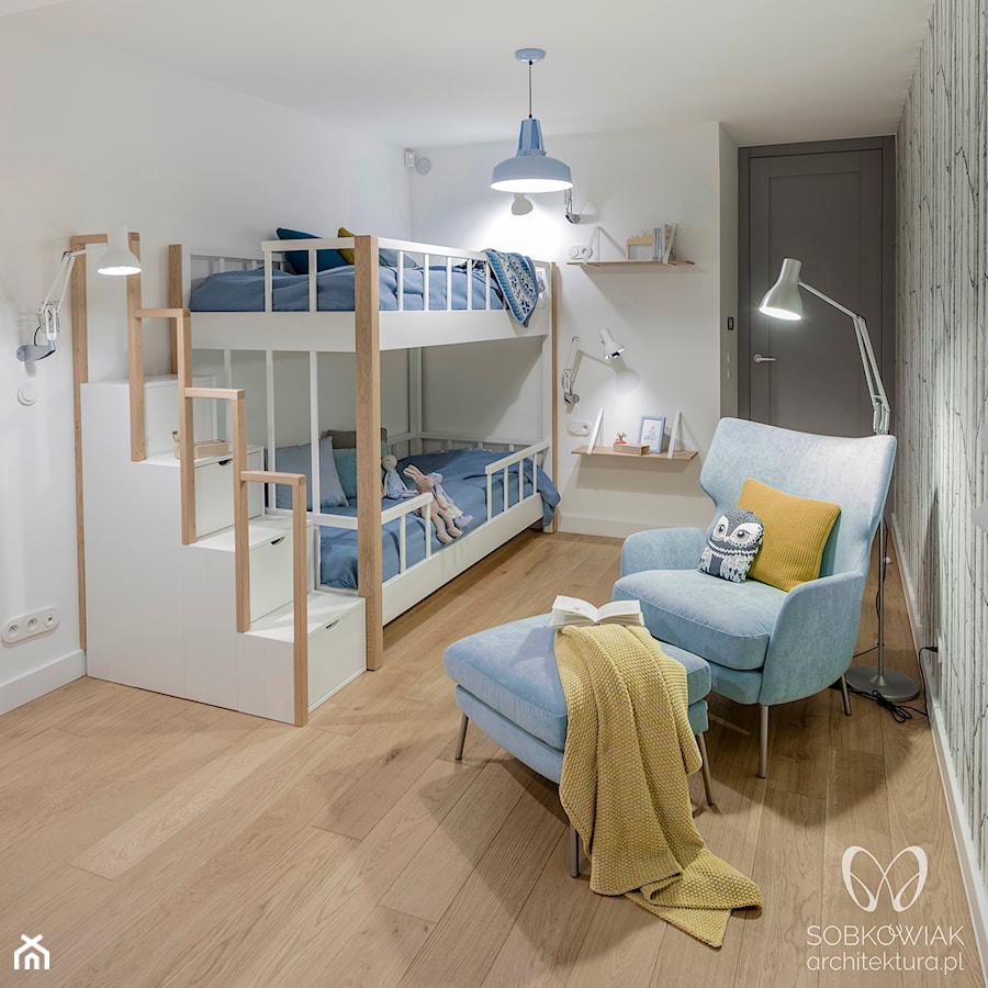 Biała sypialni dzieci w skandynawskim stylu - zdjęcie od Sobkowiak Architektura
