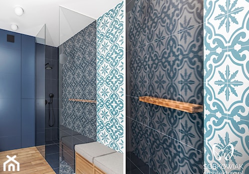 Nowoczesna kolorowa łazienka w morskich odcieniach - zdjęcie od Sobkowiak Architektura