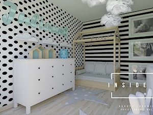 Pokój dla noworodka - Średni biały czarny pokój dziecka dla niemowlaka dla dziecka dla chłopca dla dziewczynki dla rodzeństwa, styl skandynawski - zdjęcie od INSIDE OUT Dorota Lubowicka Projektowanie Wnętrz