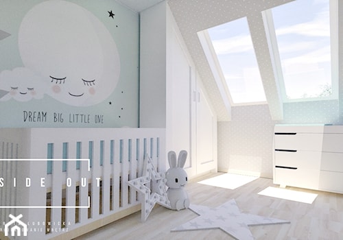 Pokój dla noworodka - Średni szary zielony pokój dziecka dla niemowlaka dla chłopca dla dziewczynki, styl skandynawski - zdjęcie od INSIDE OUT Dorota Lubowicka Projektowanie Wnętrz