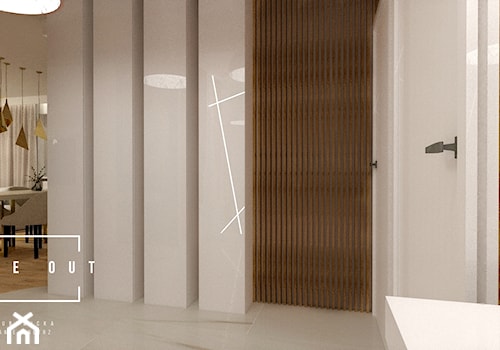 Apartament Sopot - Średni szary z marmurem na podłodze hol / przedpokój, styl nowoczesny - zdjęcie od INSIDE OUT Dorota Lubowicka Projektowanie Wnętrz