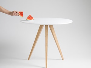 Biały, okrągły stół kuchenny, trzy nogi ø100 - zdjęcie od Mo Woodwork