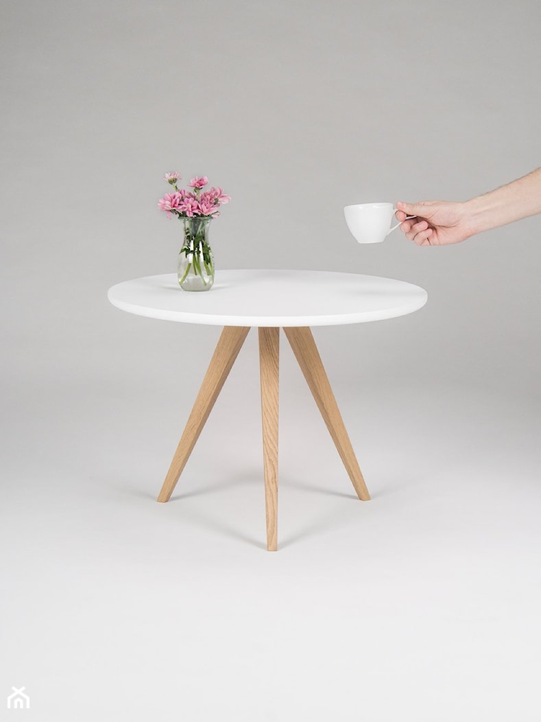 Okrągły, biały stolik kawowy styl skandynawski - zdjęcie od Mo Woodwork - Homebook