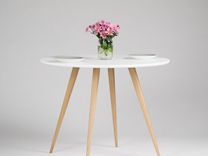 Biały okrągły stół kuchenny Ø90 - zdjęcie od Mo Woodwork