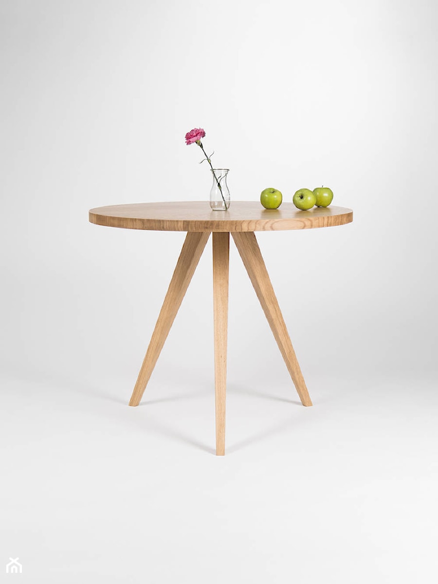 Okrągły stół dębowy w stylu skandynawskim - zdjęcie od Mo Woodwork