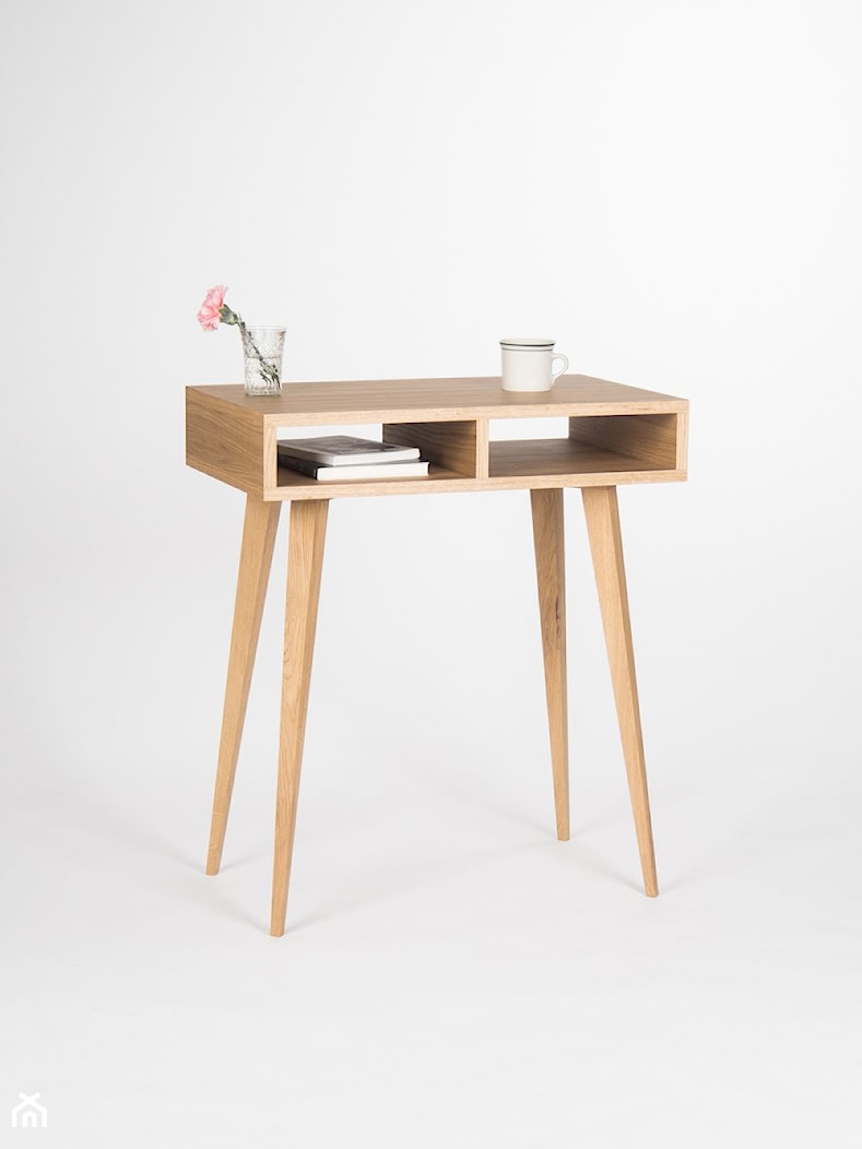 Małe biurko / konsola w stylu skandynawskim - zdjęcie od Mo Woodwork - Homebook