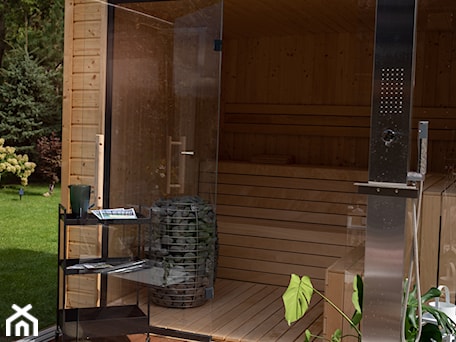Aranżacje wnętrz - Ogród: Ogrodowa sauna SPA - Bucovers. Przeglądaj, dodawaj i zapisuj najlepsze zdjęcia, pomysły i inspiracje designerskie. W bazie mamy już prawie milion fotografii!