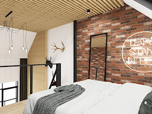 MINI LOFT • mieszkanie z antresolą. - Mała biała sypialnia na poddaszu, styl industrialny - zdjęcie od PO.MYSŁ