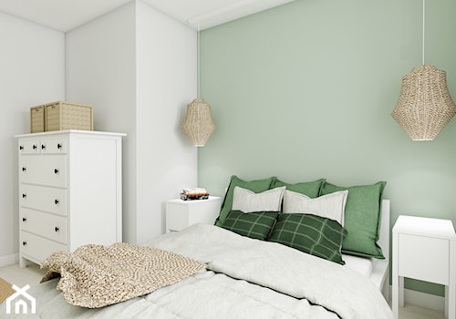 NATURALNE WNĘTRZE • juta, drewno i wiklina - Średnia biała zielona sypialnia, styl skandynawski - zdjęcie od PO.MYSŁ