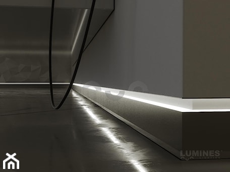 Aranżacje wnętrz - Salon: Nowoczesny salon z przypodłogową listwą LED - Lumines Lighting. Przeglądaj, dodawaj i zapisuj najlepsze zdjęcia, pomysły i inspiracje designerskie. W bazie mamy już prawie milion fotografii!
