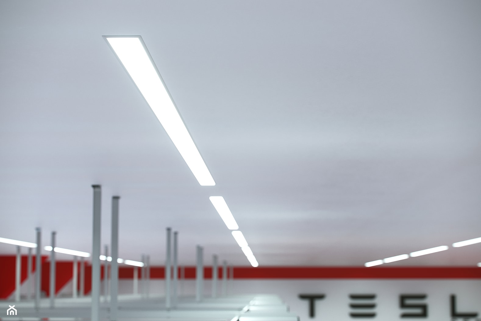 Oświetlenie LED warsztatu samochodowego / garażu - Wnętrza publiczne, styl nowoczesny - zdjęcie od Lumines Lighting - Homebook