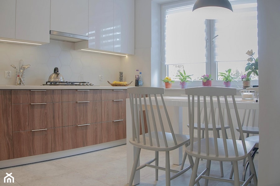 Realizacja domu jednorodzinnego - Kuchnia, styl nowoczesny - zdjęcie od Projektowanie wnętrz Karolina Rożek