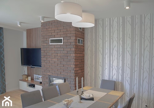 Realizacja domu jednorodzinnego - Mały szary salon z jadalnią, styl nowoczesny - zdjęcie od Projektowanie wnętrz Karolina Rożek