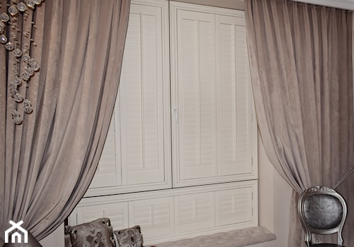 Sypialnia w pałacowym stylu SHUTTERS - zdjęcie od Idea Shutters