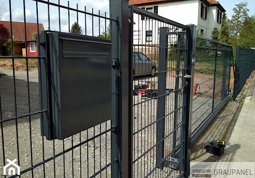 Ogrodzenie - panele ogrodzeniowe - zdjęcie od Graupanel - bramy, ogrodzenia i automatyka