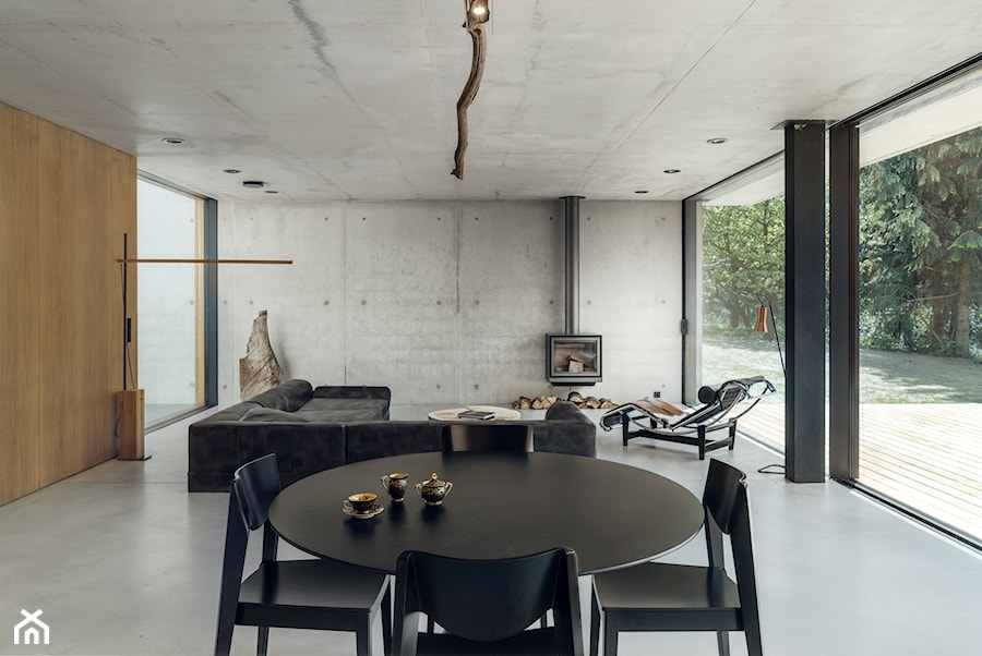 Bardzo nowoczesny dom - Duża beżowa szara jadalnia w salonie, styl nowoczesny - zdjęcie od Studio de.materia