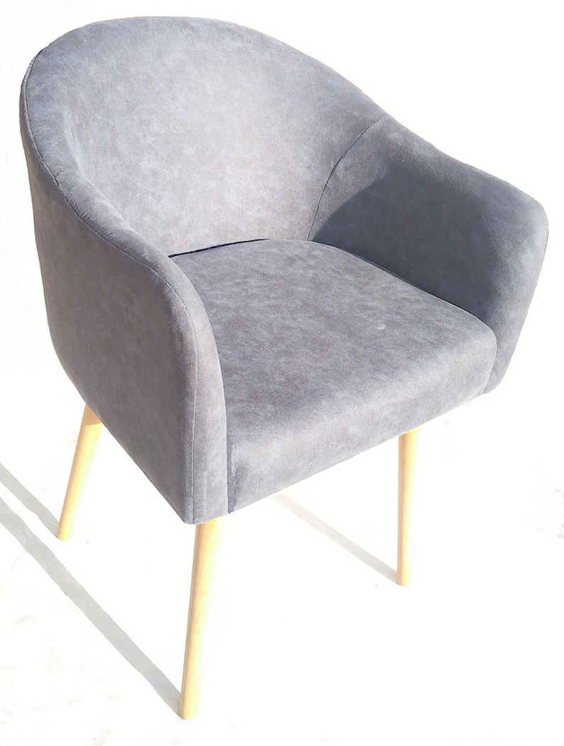 krzesło tapicerowane - zdjęcie od Derekchaire - Homebook
