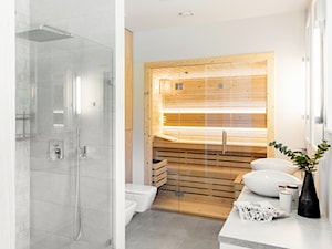 Dom jednorodzinny 220m2 - Duża jako pokój kąpielowy z dwoma umywalkami z punktowym oświetleniem łazienka z oknem, styl nowoczesny - zdjęcie od paulaselerowicz.pl