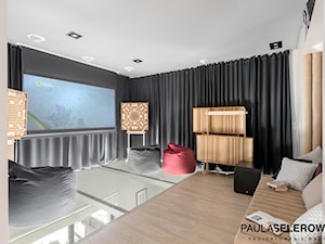 Dom jednorodzinny 220m2 - Średni czarny szary salon, styl nowoczesny - zdjęcie od paulaselerowicz.pl
