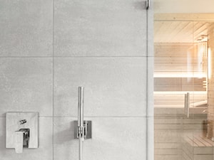 Dom jednorodzinny 220m2 - Bez okna z marmurową podłogą łazienka, styl nowoczesny - zdjęcie od paulaselerowicz.pl