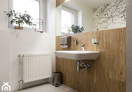 Gabinet stomatologiczny Ikadent - Mała z lustrem z punktowym oświetleniem łazienka z oknem, styl skandynawski - zdjęcie od Kowalczyk Gajda Studio Projektowe