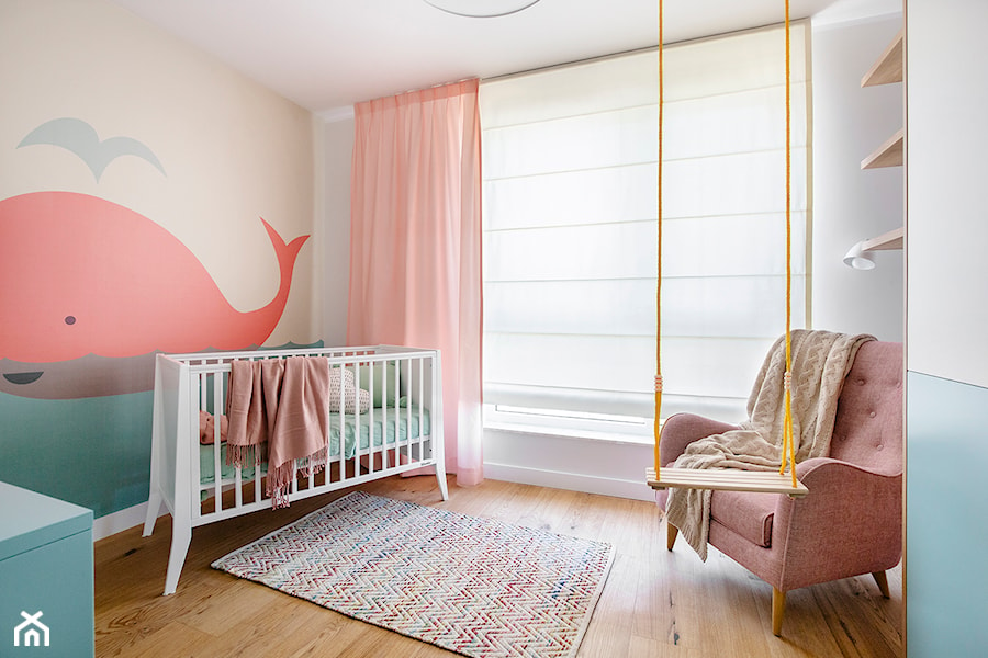 Mieszkanie Gdańsk Niepołomicka - Średni biały pokój dziecka dla niemowlaka dla dziewczynki, styl tr ... - zdjęcie od Kowalczyk Gajda Studio Projektowe