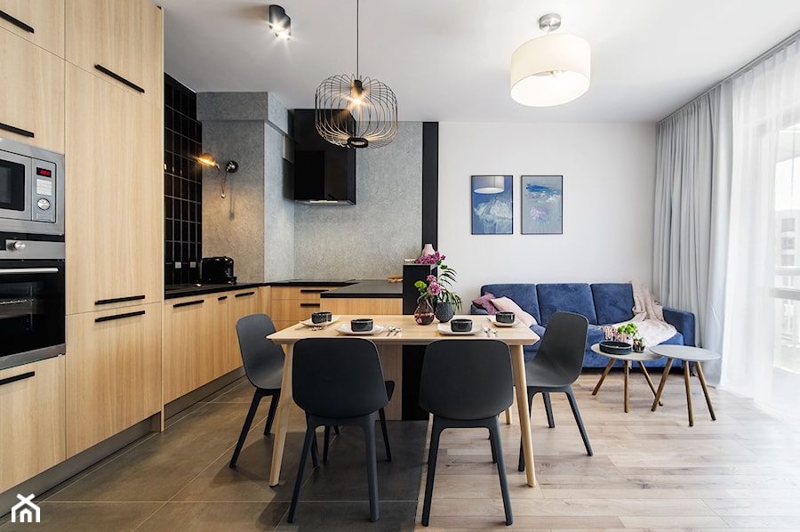 Apartament na wynajem_Gdańsk Zaspa - Średni biały salon z kuchnią z jadalnią, styl nowoczesny - zdjęcie od Kowalczyk Gajda Studio Projektowe