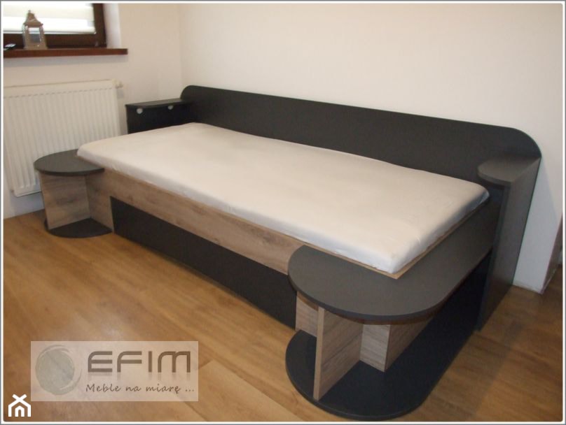 Łóżko z szufladą na pościel - zdjęcie od EFIM_meble na miarę - Homebook