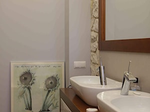 Artystyczny dom w Lublinie - Bez okna z lustrem z dwoma umywalkami łazienka, styl nowoczesny - zdjęcie od Piękne Wnętrza Agata i Waldemar Smolińscy