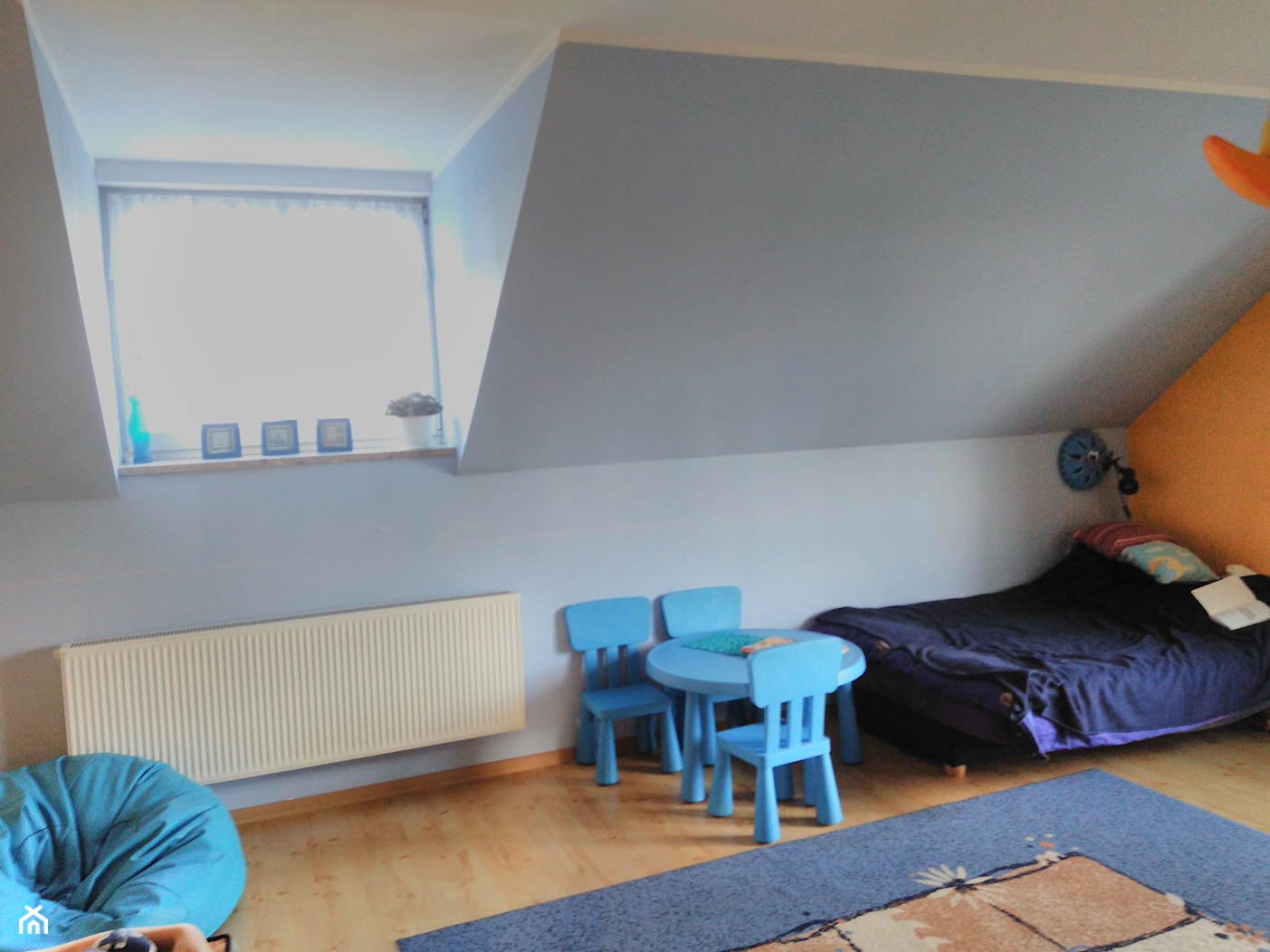 Pokój 12-latki - Średni pomarańczowy szary pokój dziecka dla dziecka dla chłopca dla dziewczynki - zdjęcie od paulina_mich - Homebook